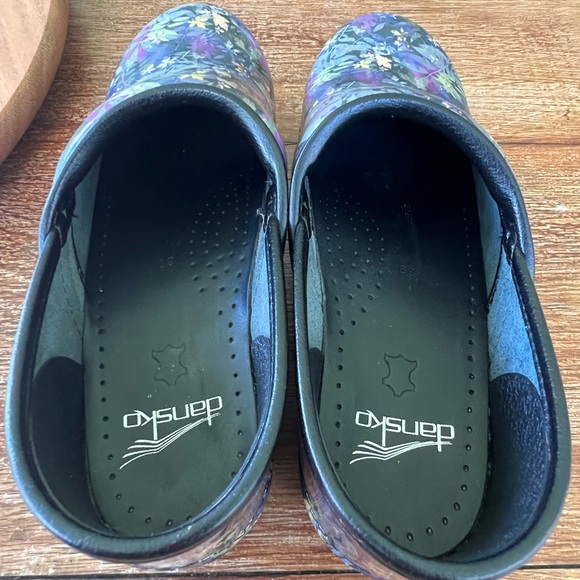 Dansko Women's Professional Mules Clogs  Leaves Botanical Purple EU 39 US 8.5-9 - Picture 6 of 17